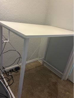Gaming table 32 inches