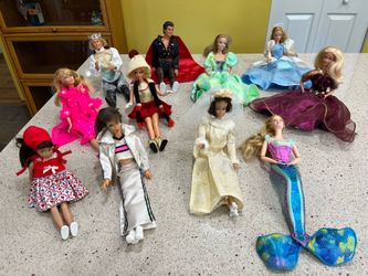 Vintage Barbie -12 / Ken -2/ Skipper -1