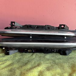 Left And Right Front Bumper Day Lamps For A Porsche Macan 95B953041B  95B953042B