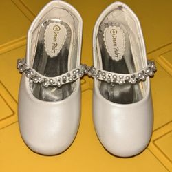 8t Ivory Girl Dress Shoes