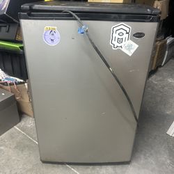 Mini Fridge, Works Great, As Is Condition 