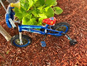 Small kids bike size 12”