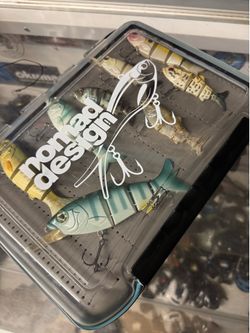 Awesome Reaxtiok Strike 3-6” Swimbait fishing kit. With nomad case.