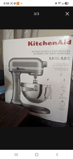 Kitchen aid with two attachments Pasta maker and meat grinder
