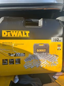De walt 72 ratchet set Never been open make offer