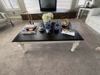 Coffee table and two side tables!