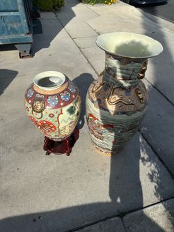 Large Japanese Satsuma Style Decorative Vases w/ Stand – Vintage Asian Porcelain