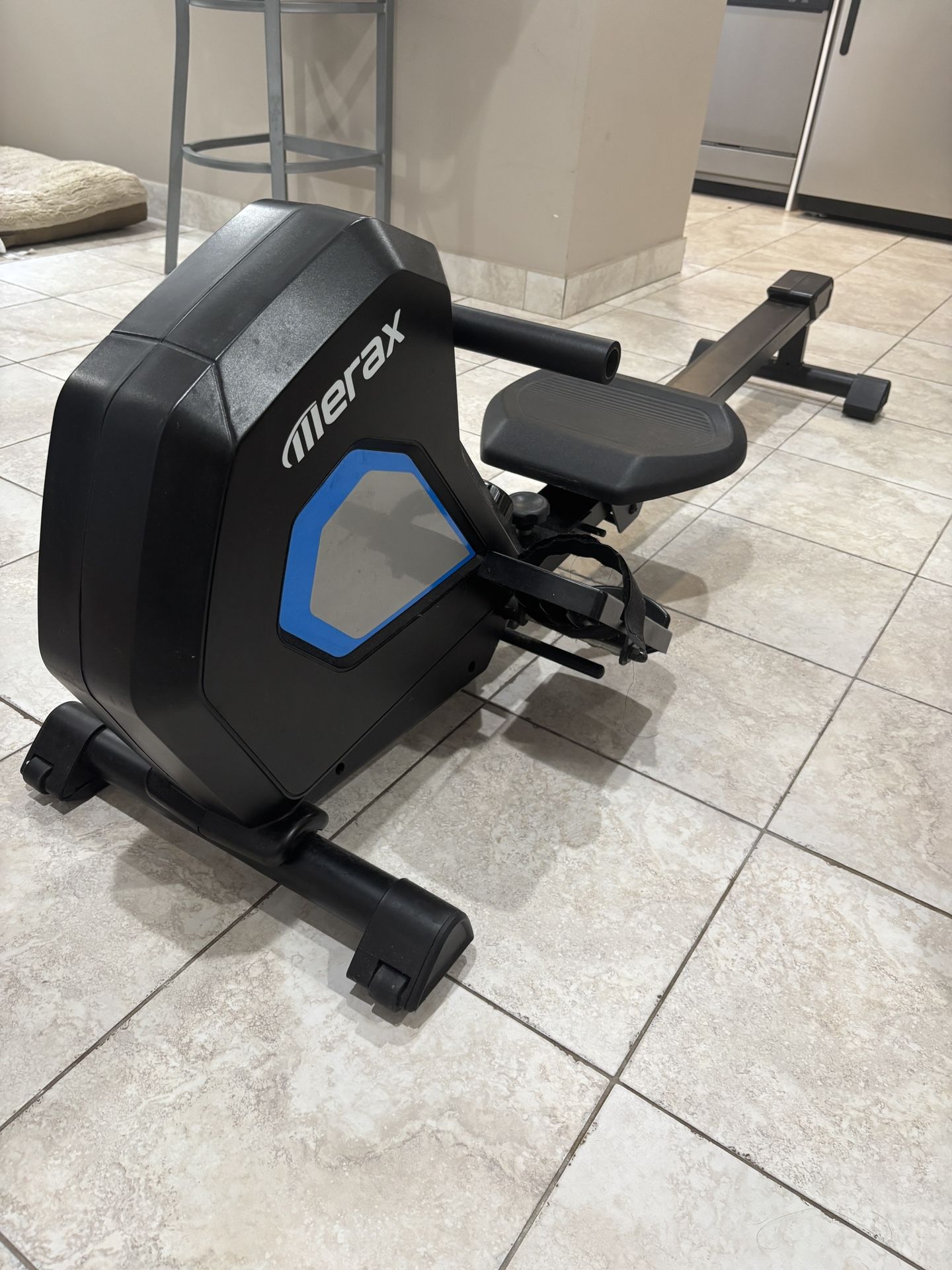 Merax Magnetic Rowing Machine - Like New, Foldable, 8 Resistance Levels