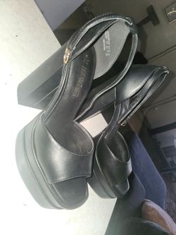 Dream Paris 5.5 inch heel sz 9.5 $25