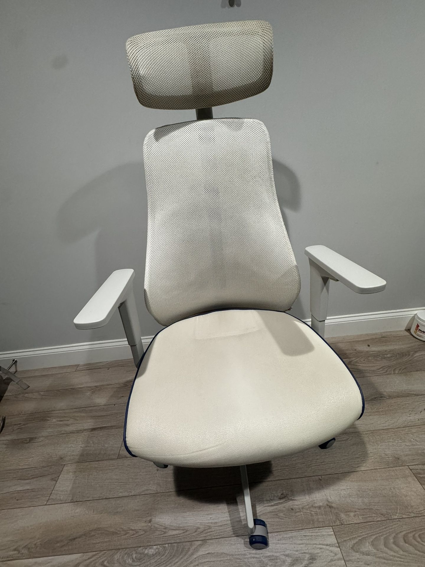 IKEA White Mesh Desk Chair
