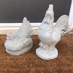 New Rooster And Chicken Made Out Of Cement 15 X 13