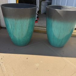 Two 21x12 plastic planters