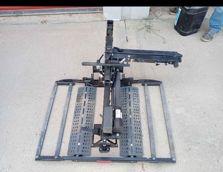 Bruno Vehicle Hitch Scooter Lift