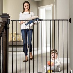 Regalo Extra Tall 2-in-1 Stairway and Hallway Walk Through Gate Black Brand New