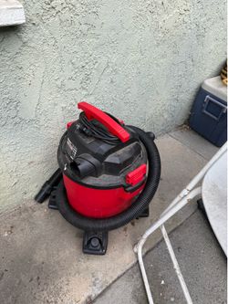 Bauer wet/dry vacuum