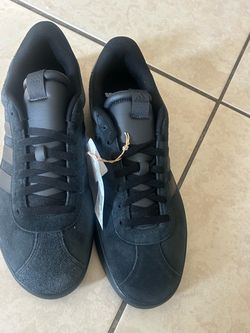 Adidas LV court 3