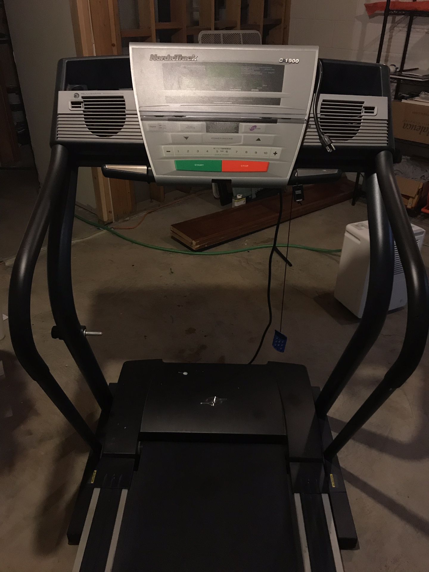 NordicTrack C 1900 Treadmill