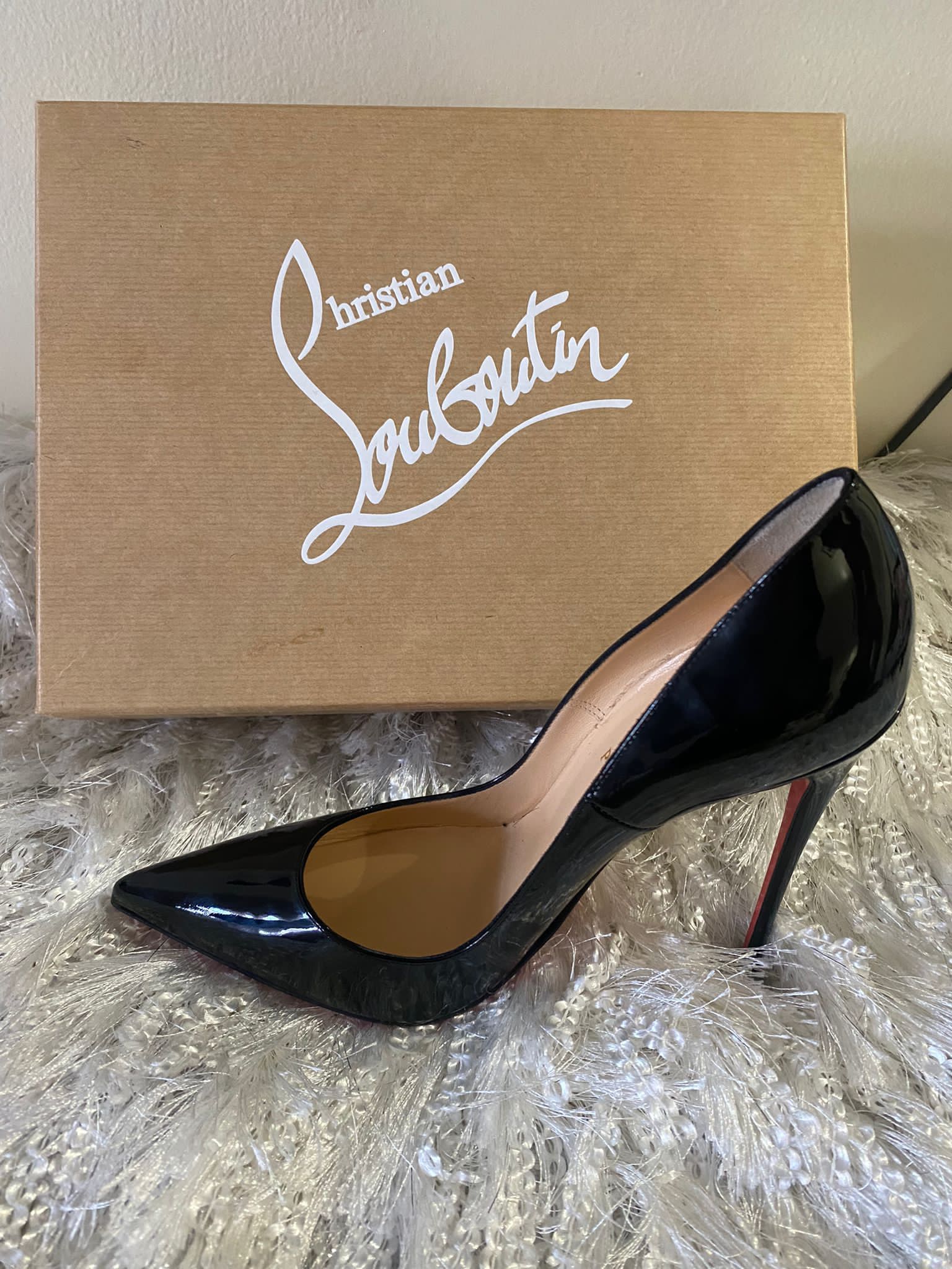 Authentic Red bottoms Louis Vuitton Black pattern leather for Sale in  Brooklyn, NY - OfferUp