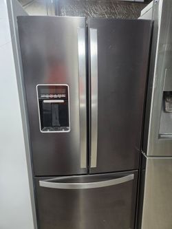 Whirlpool Black Stainless steel fridge bottom freezer  30w