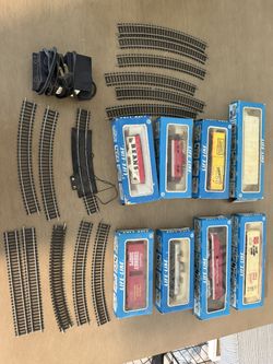 Life-like Campbell soup Train set