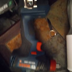 Bosh Half Inch Impact Gun 