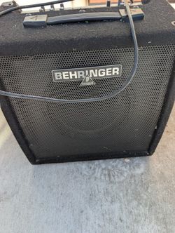 Behringer Keyboard Amp