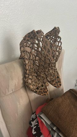 Woman Shoes Size 10 