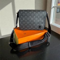 Louis Vuitton Messenger Bag(NEGOTIABLE)