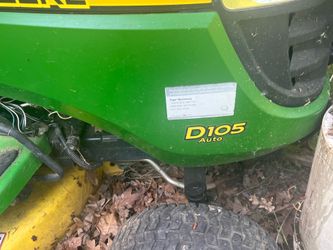D105 John Deere Lawn Mower