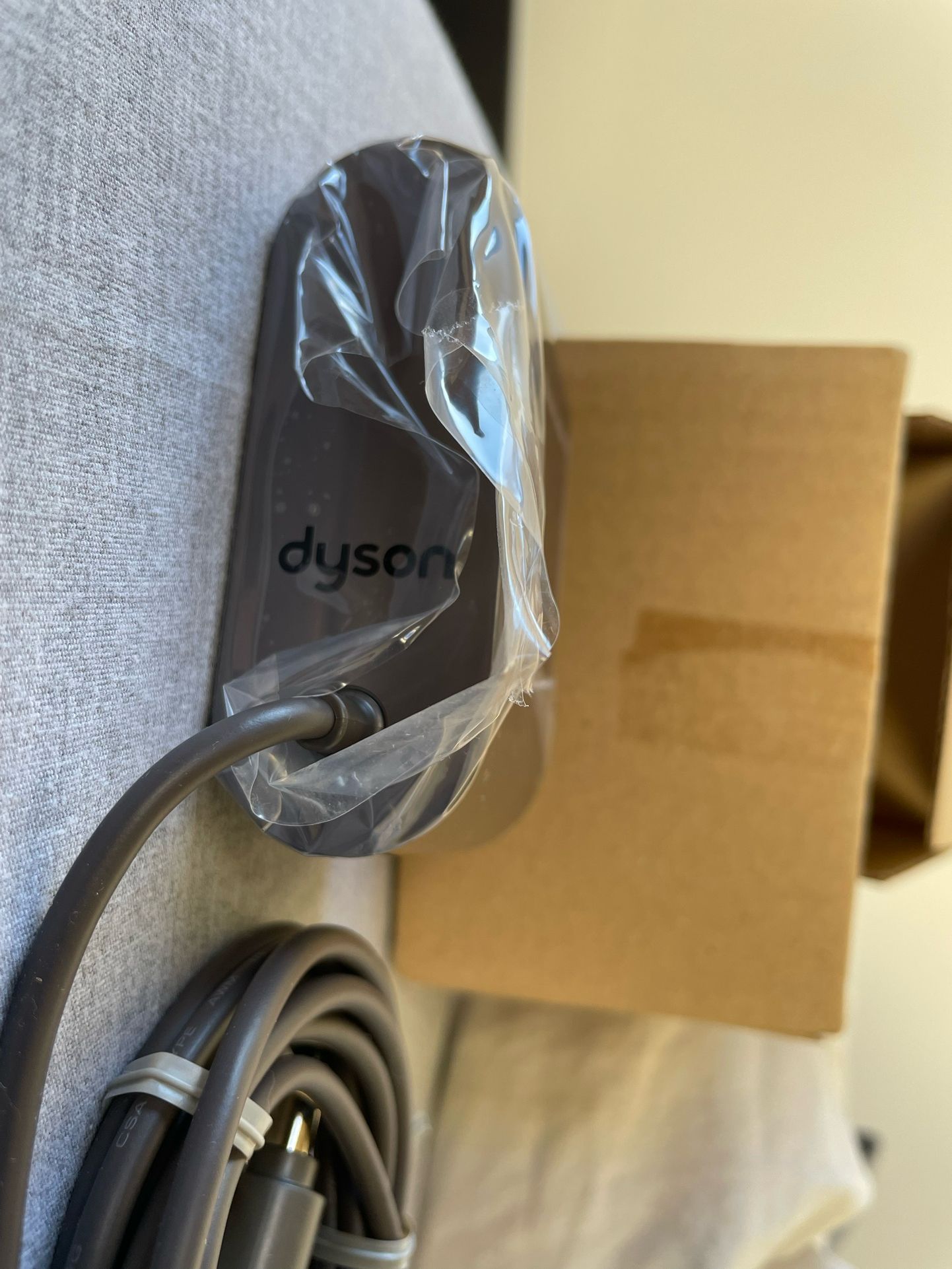 Dyson Vac Charger (Brand new)