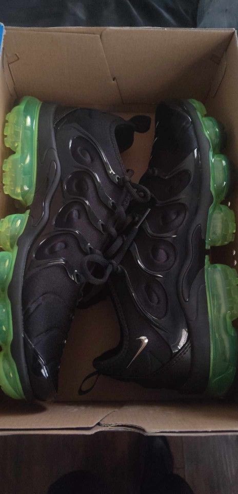 Nike Vapor Max Men's 10.5 $60