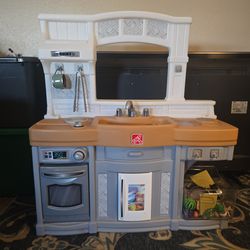 Play kitchen