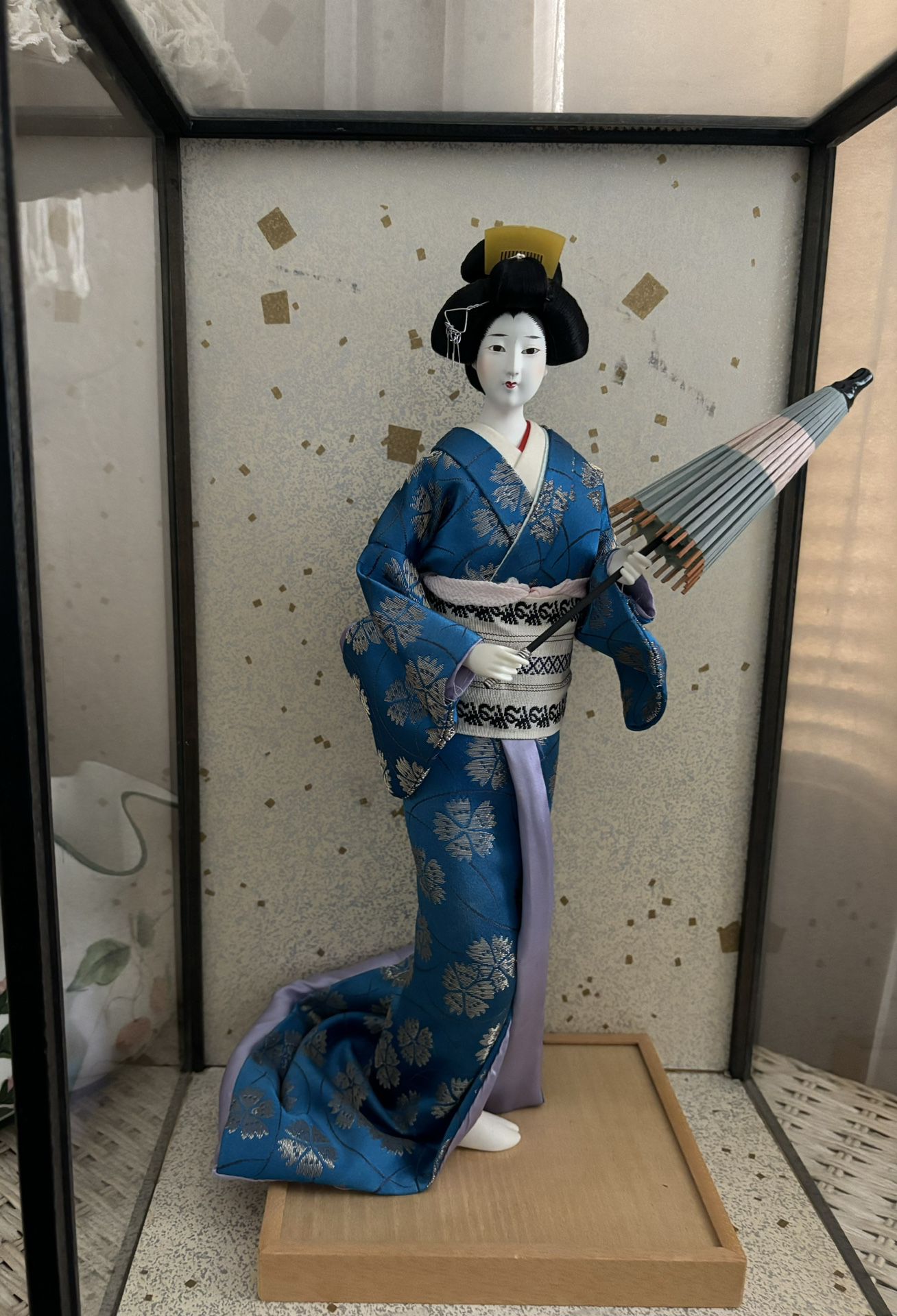 Vintage Geisha Doll With Glass Case