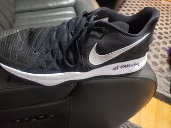 Bobby Portis autographed Milwaukee Bucks game-worn shoes!