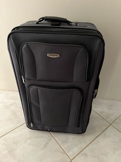 Concourse suitcase