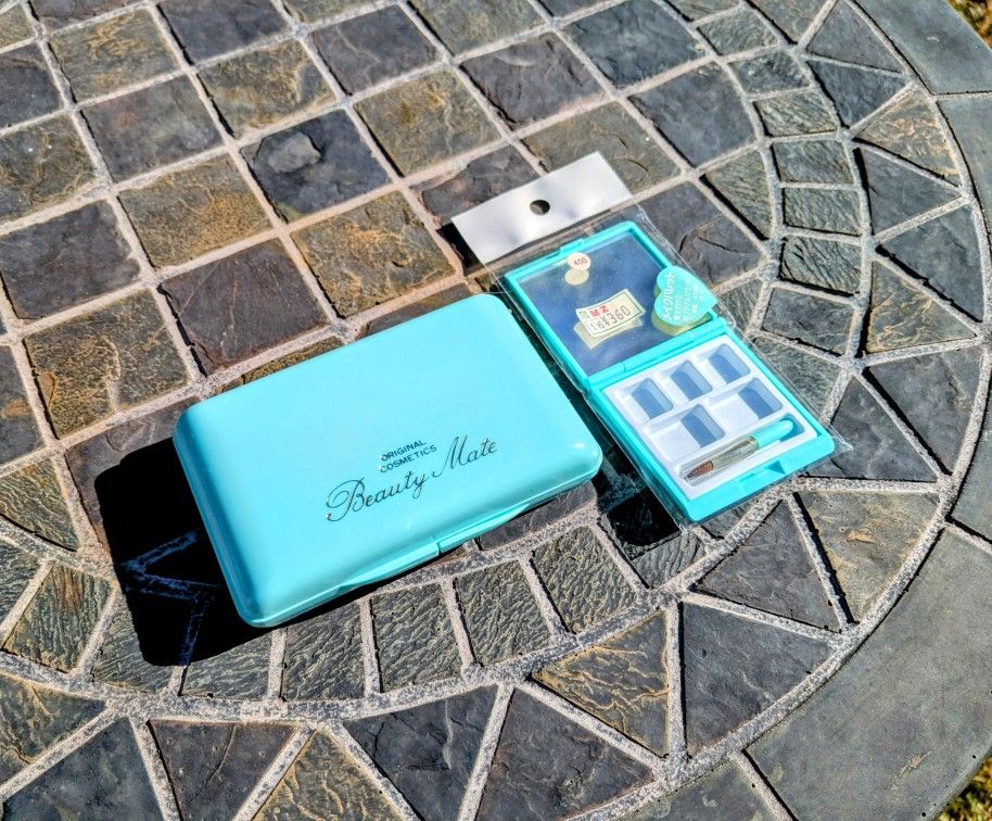 Japanese VTG Retro Aqua Compact Makeup Mirror+Brush Palette Holder Case 2-pc Set