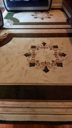 2 Rugs Brown and Beige