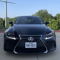 2017 Lexus IS