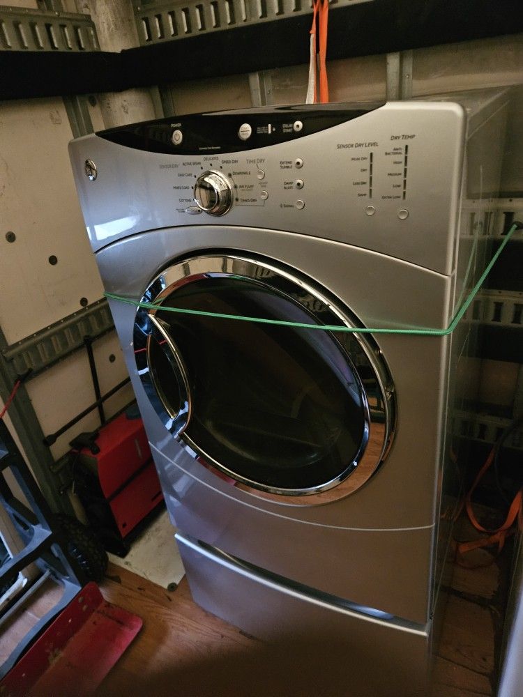 GE Sliver Electric Dryer