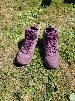 Purple Keen Hiking Boots Size 9.5