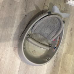 Whale Infant Bathtub