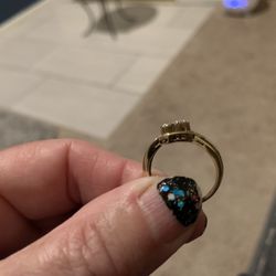 Gold And Diamonds Ring