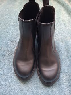 New Dr Martens 2976 mono Chelsea boots size 8/9