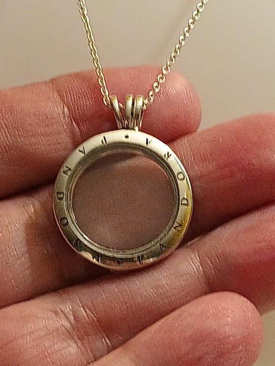 Pandora Authentic Brand New Sterling Silver 2 Sided Round Pave Signature Floating Locket Necklace 19.6 Adjustable