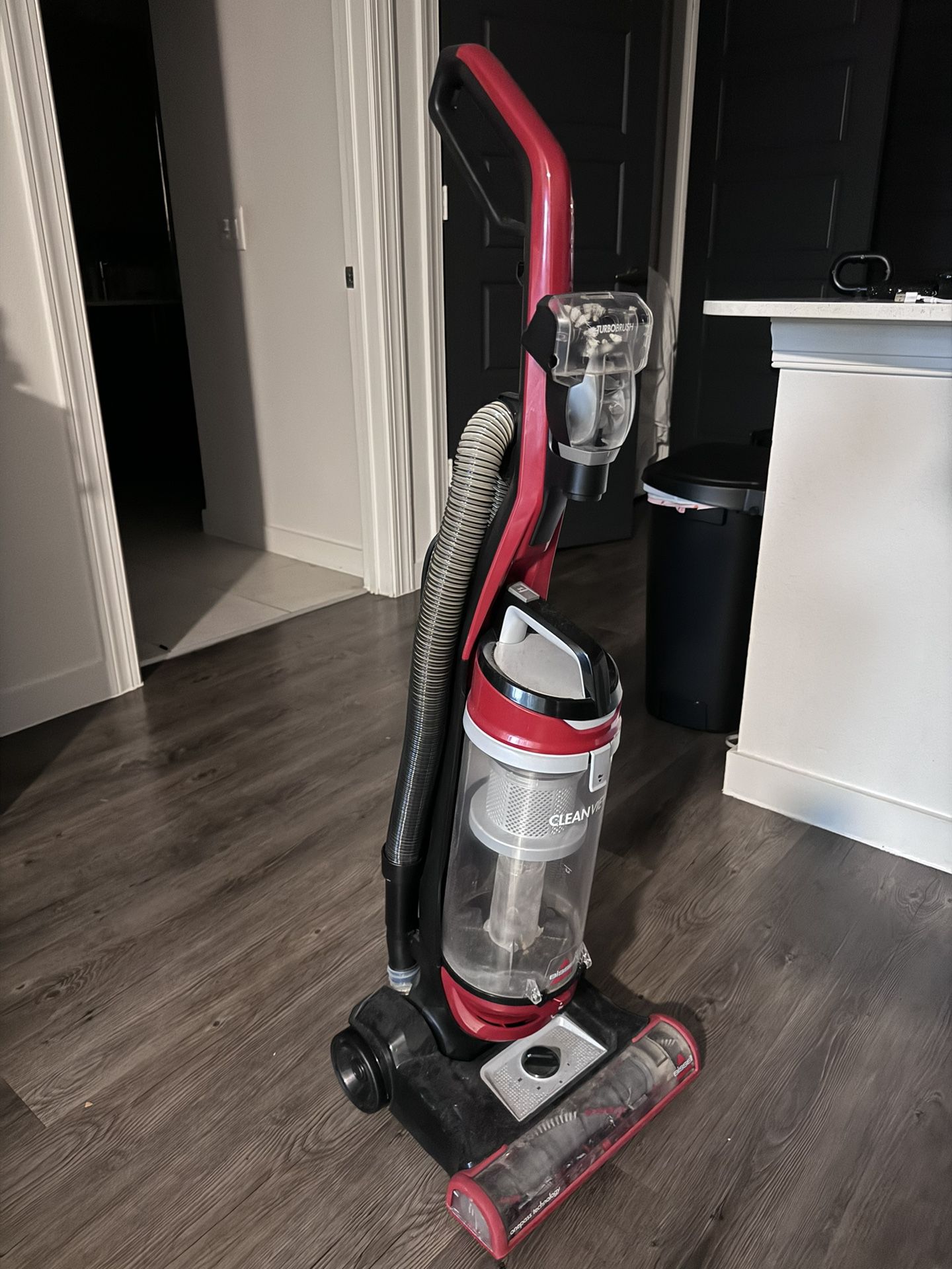 Bissell CleanView Upright Vacuum Cleaner (Available To Pick Up 6/14-6/21)