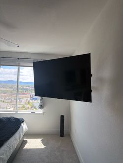 onn 50" Class 4K UHD Powered by VIZIO Smart Television, 50S4V1 with FULL MOTION MOUNT INCLUDED