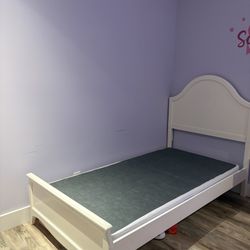 Twin Size Bed And Boxspring
