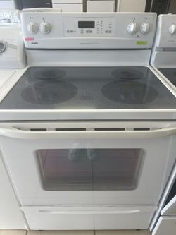 KENMORE GLASS TOP STOVE WHITE