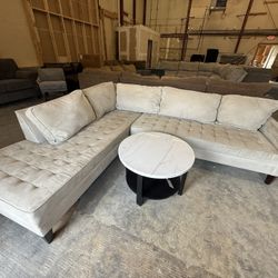 *Free Delivery* Modern Sectional Couch Great Condition