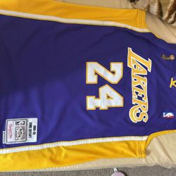 Large Kobe Bryant Jersey 